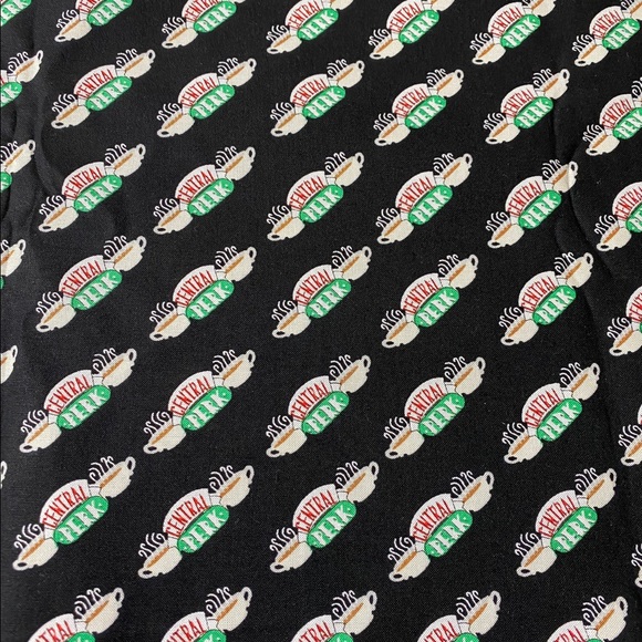 Friends Central Perk Face Mask - Picture 2 of 3